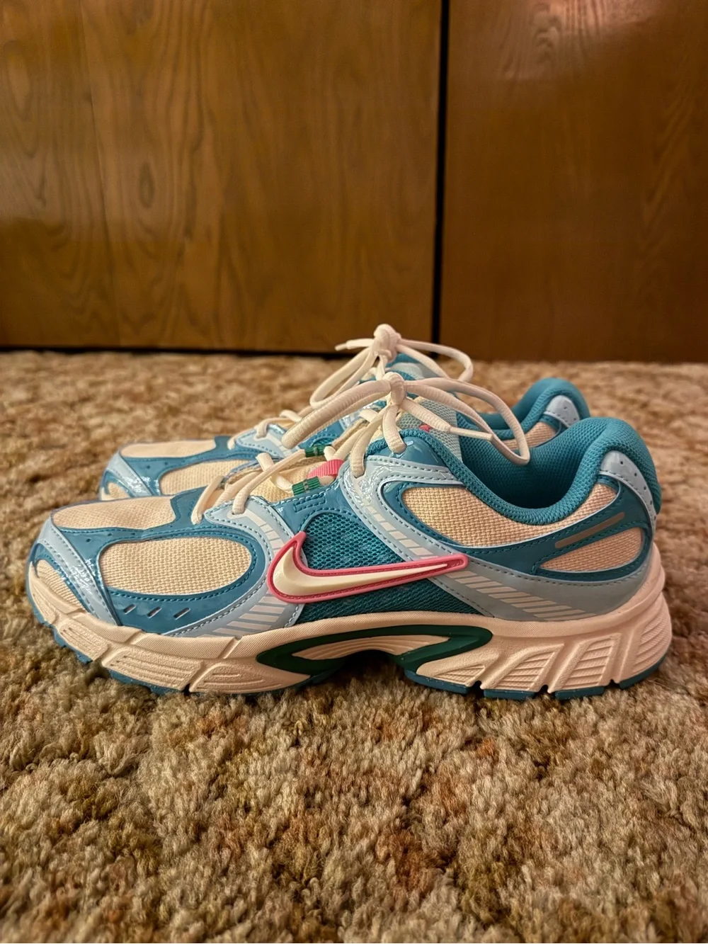 Nike V-5rn - Women’s Sneaker 11